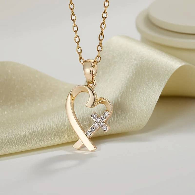 Colgante de Cruz en Forma de Corazón Collar Joyería Cristiana Regalo para Mujeres